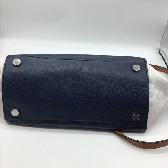 Michael Kors Sutton Handbag medium blue and cream - Picture 10 of 11